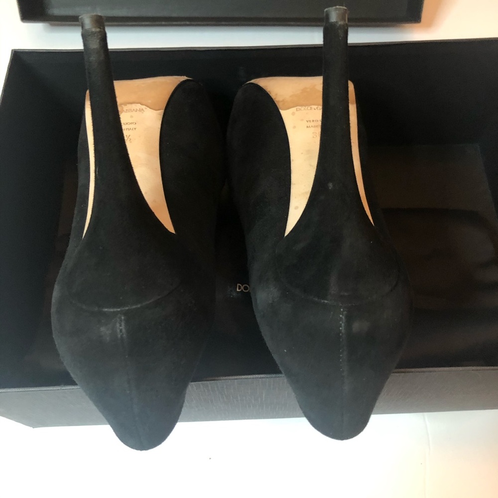 Dolce & Gabbana 90s Style Black Suede Heels - Picture 14 of 15